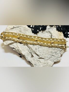 Vintage Judy Lee Gold Tone Faux Pearl Multi-Strand Mesh Floral Bracelet